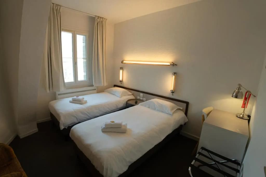 Hotel des Grands Hommes - Bordeaux Centre - Photo 4