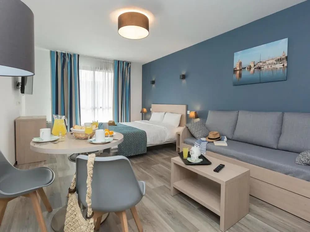 Apartment in La Rochelle Near the Beach - Photo 2