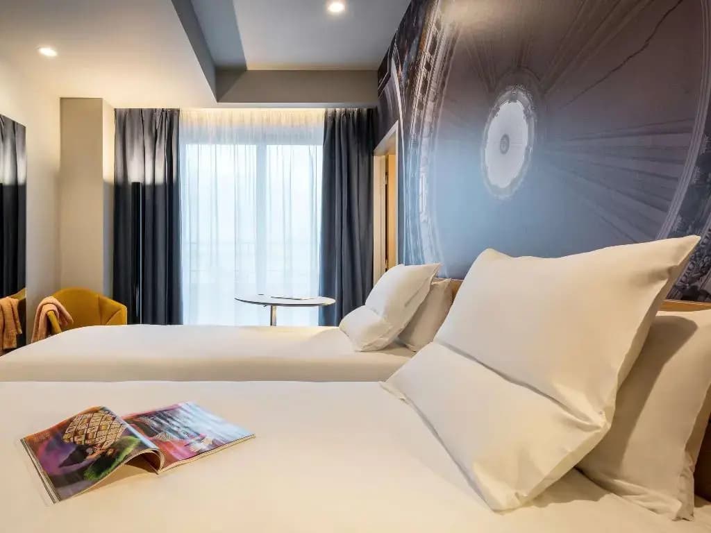 Novotel Belleville Paris 20 Hotel - Photo 3