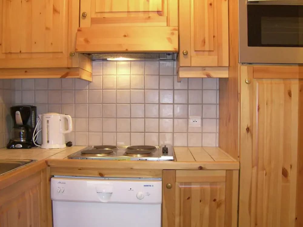 Stylish Apartment in Meribel - Miniature 8