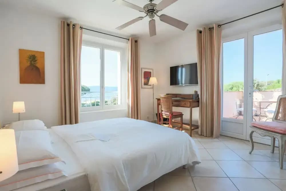 Hôtel Villa Les Rosiers - Photo 2
