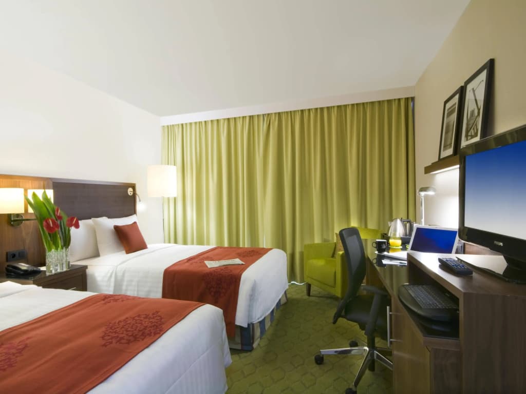 Courtyard by Marriott Paris Saint Denis - Photo 3