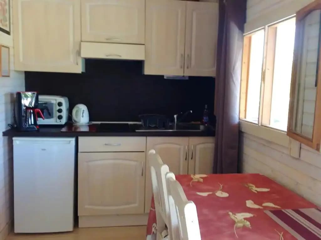 Chalet d'une chambre avec jardin clos et wifi a Roquebrune sur Argens - Miniature 8