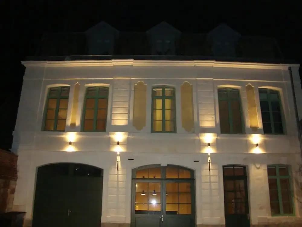 La Cour des Carmes - Photo 1