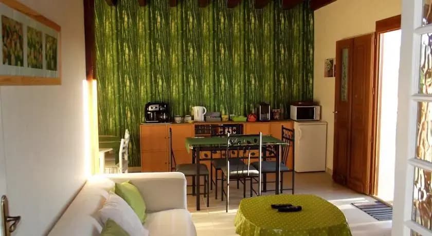 Maison les 4 Saisons - Chambres d'hôtes et Studios - Photo 2