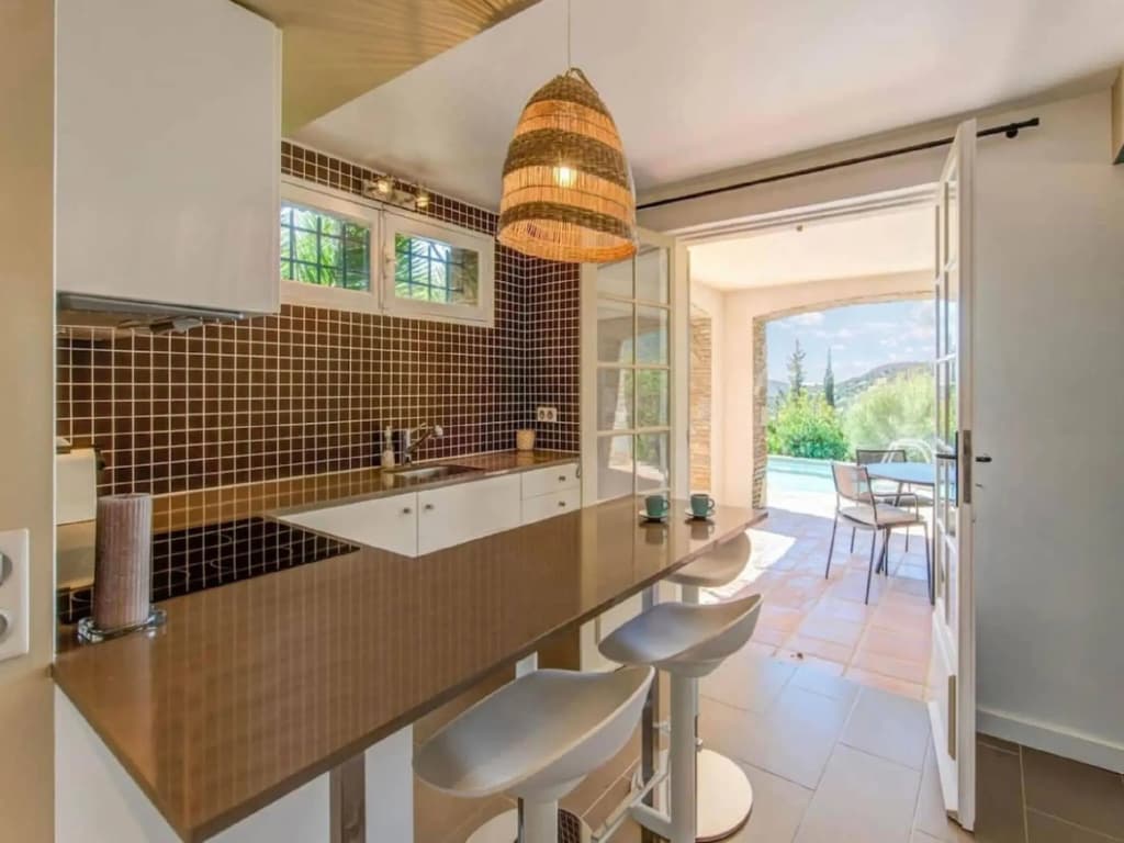 Villa in Cavalaire With Sea View & Pool - Miniature 7