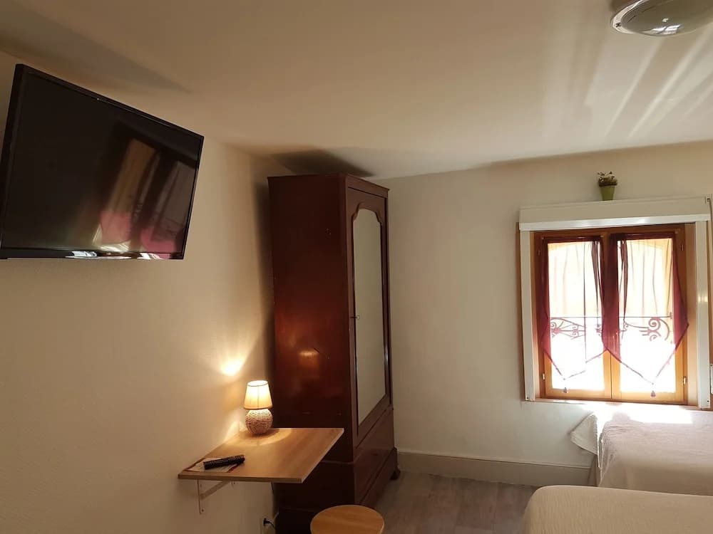 Hotel Restaurant Henri IV - Photo 3