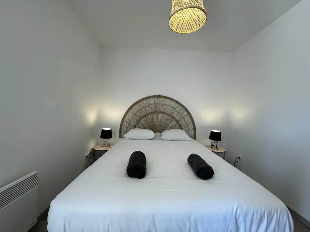 House in Le Mans With Private Courtyard - Photo 4