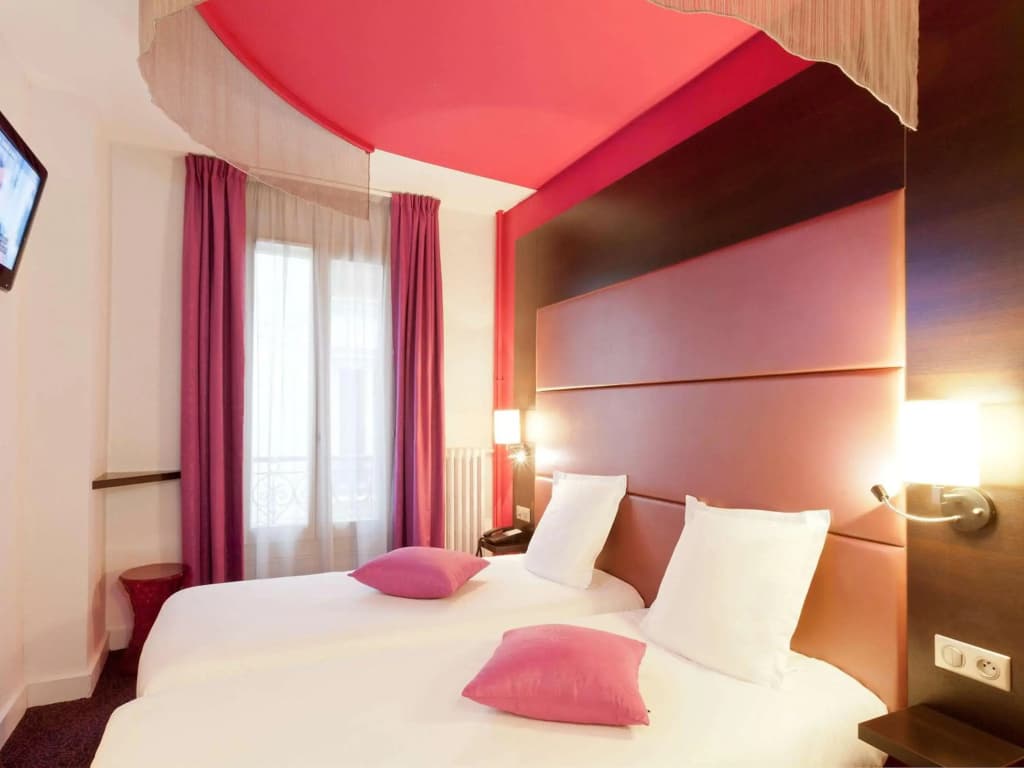 Accueil Hotel Paris Pigalle Montmartre - Photo 2