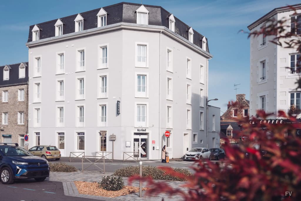 Kyriad Lamballe - Photo 1