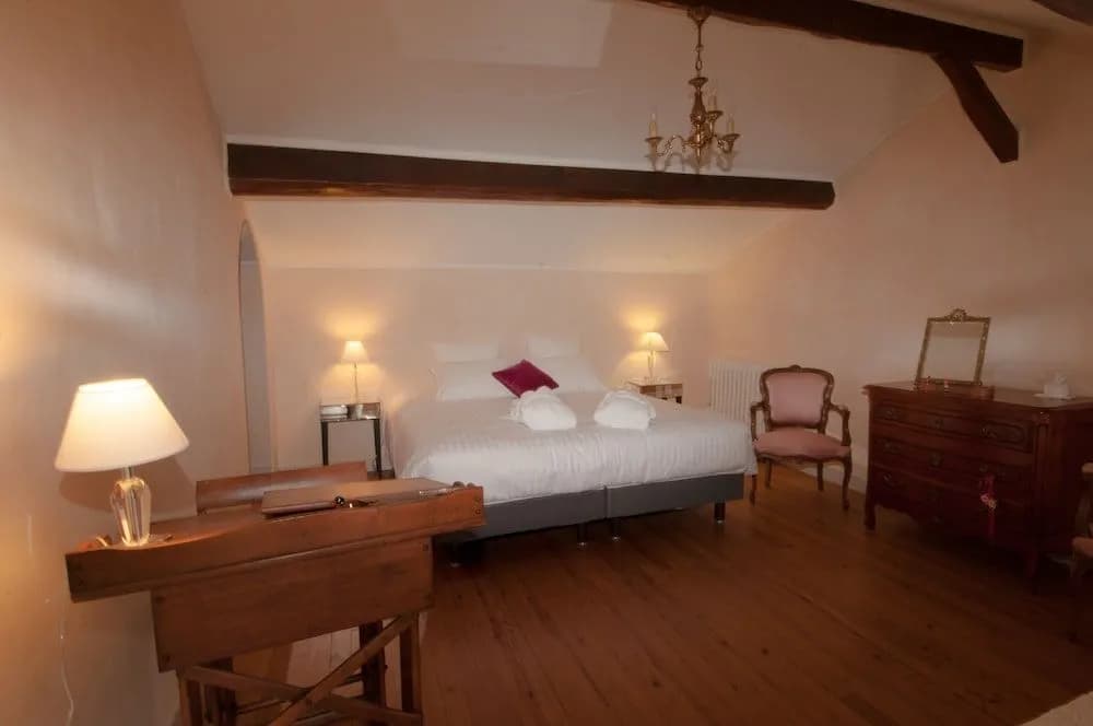 Les Chambres d'Hôtes de Château Vieux Robin - Photo 2