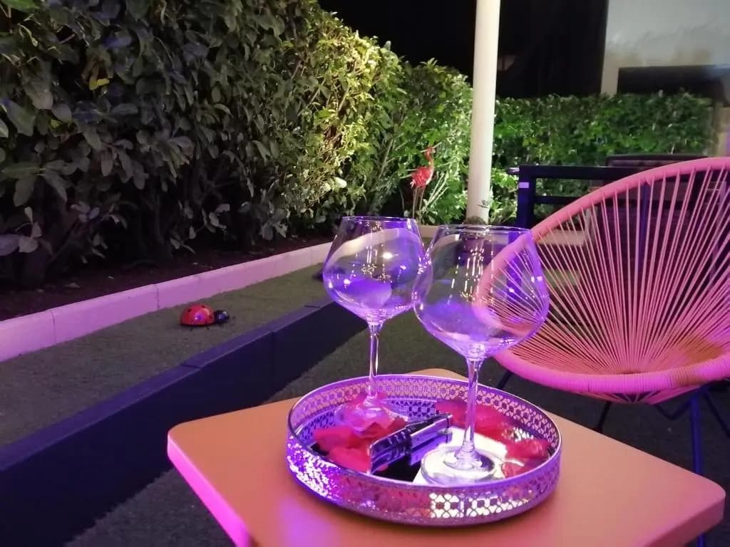 Romantisme et glamour 2 avec spa , clim et jardin - Miniature 6