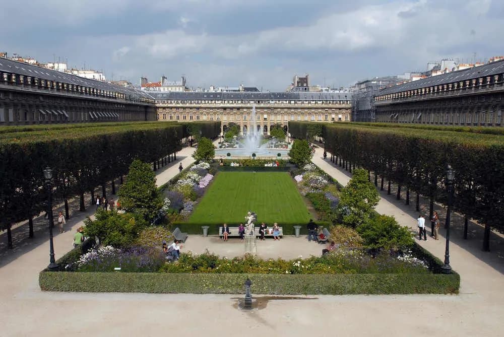 In the Heart of Paris - Photo 1
