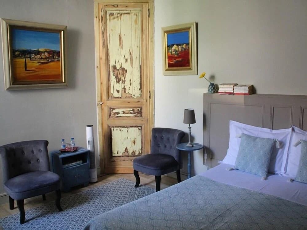 Une Chambre en Ville - Photo 2