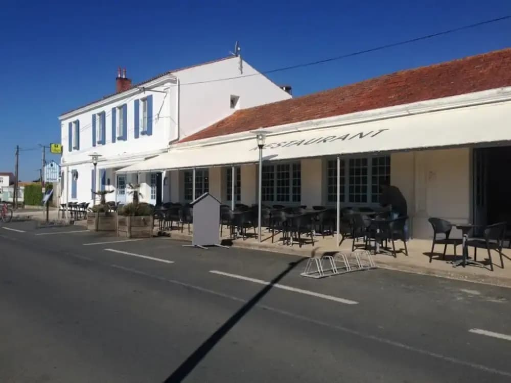 Les Bains Boyardville Hotel Et Restaurant - Photo 1