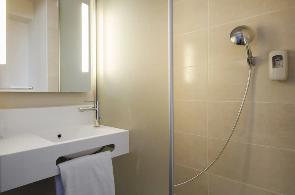 B&B Hotel Montargis - Miniature 8