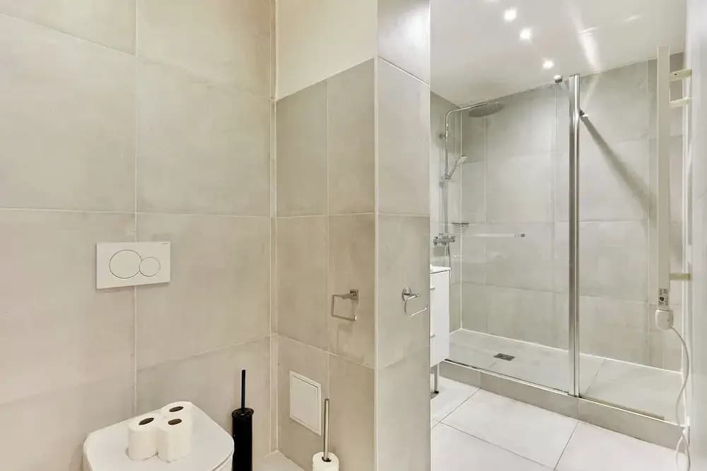 Charming Flat in the Heart of Paris - Miniature 7