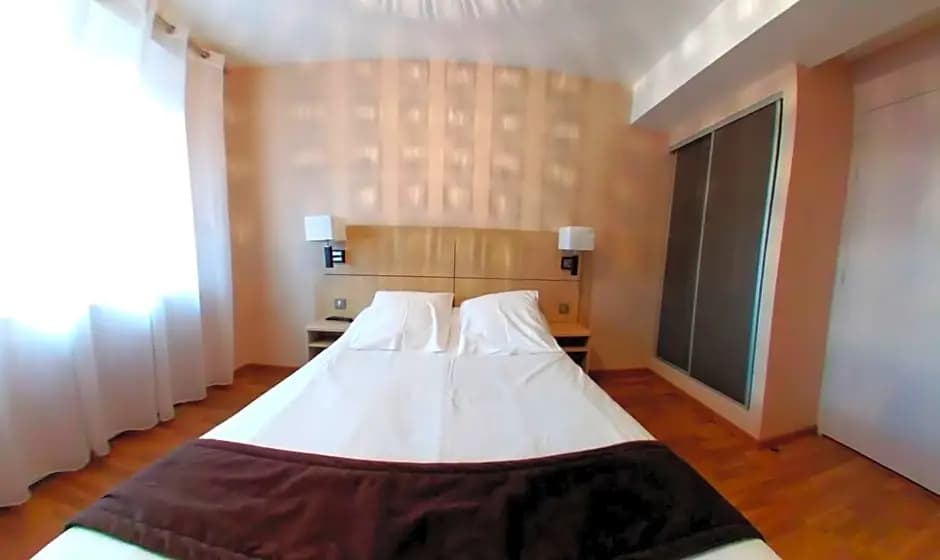 Hotel Au Bon Coin - Photo 2