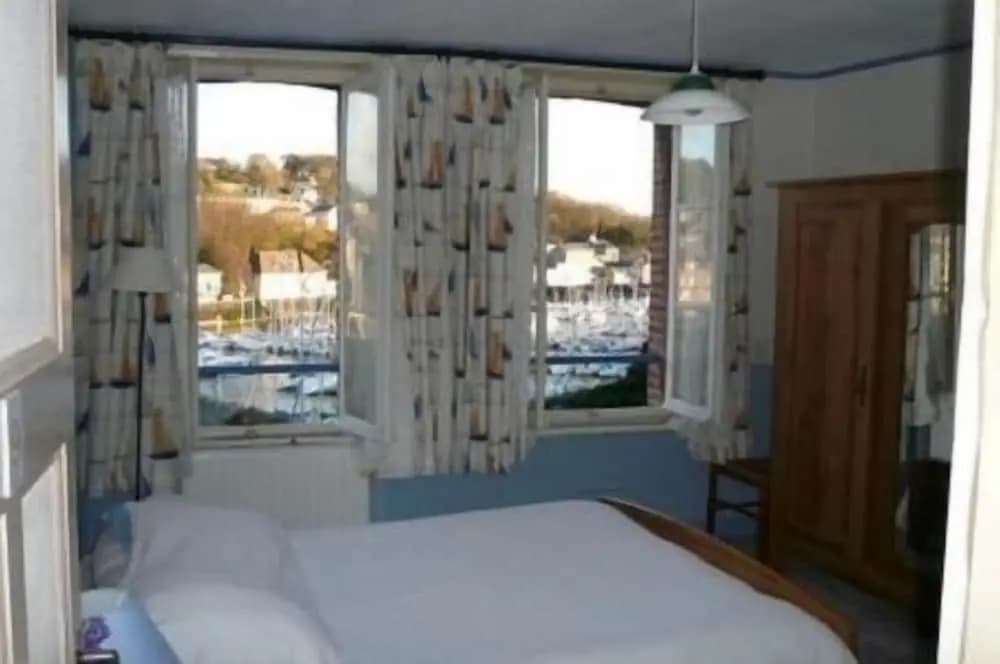 Hôtel Henri IV - Photo 4