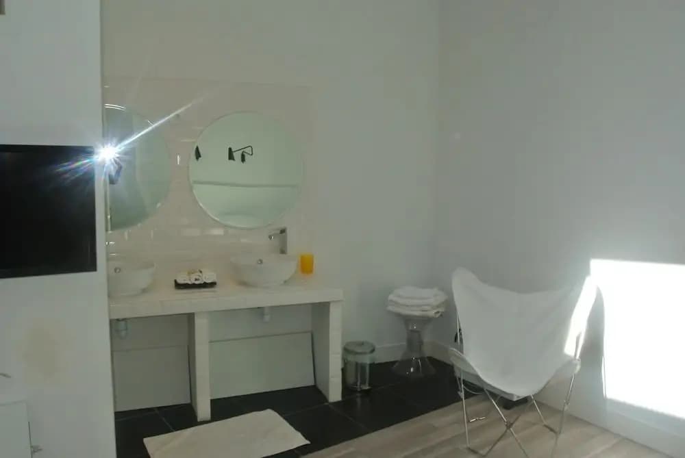 Sainte Apartments - Photo 4