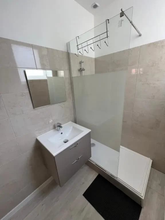 Lourdes : Superbe T2 42m2 - Miniature 8