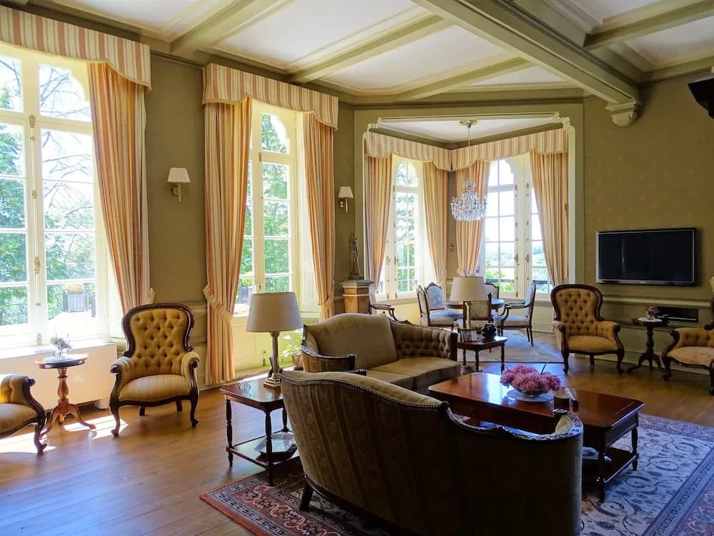Vineyards and Valleys: A French Hide-in - Miniature 6