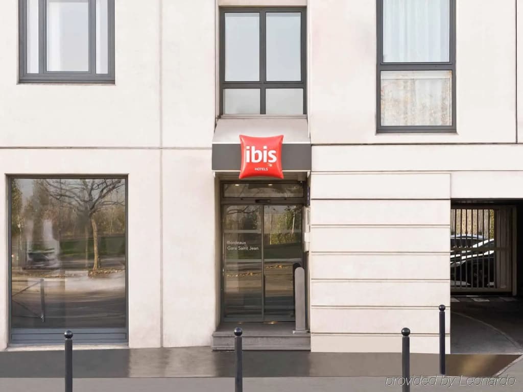 ibis Bordeaux Centre Gare Saint Jean - Photo 1