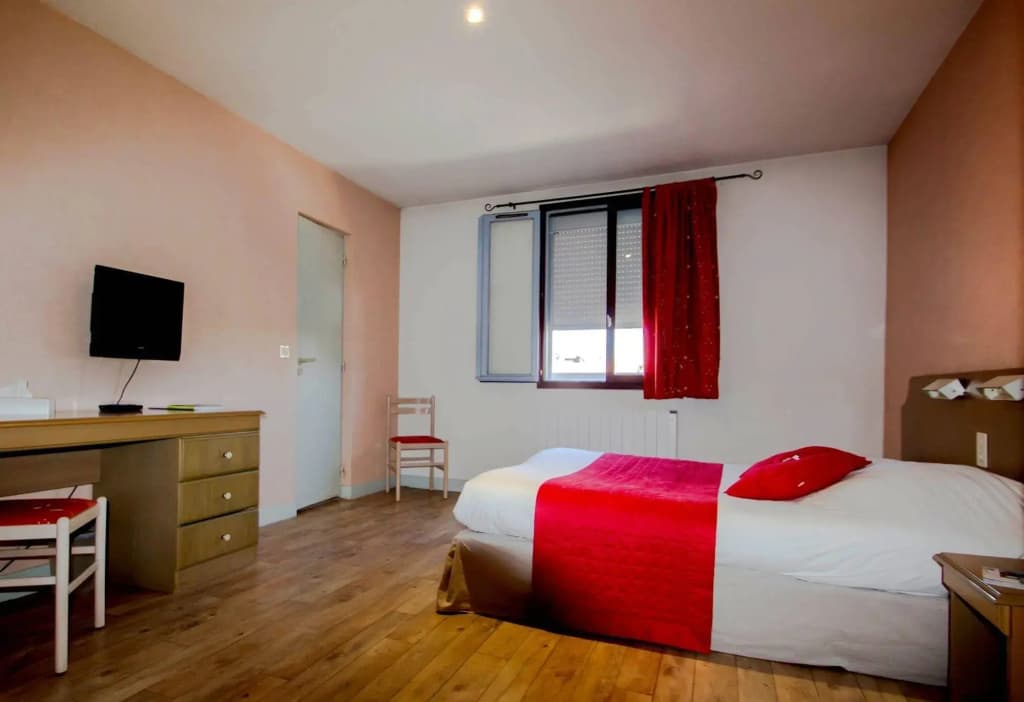 Hôtel Le Réverbère de Vic en Bigorre - Photo 4