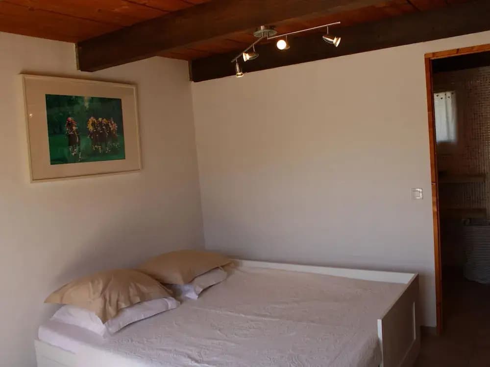 Holiday Home With Large Garden and Pool - Photo 4