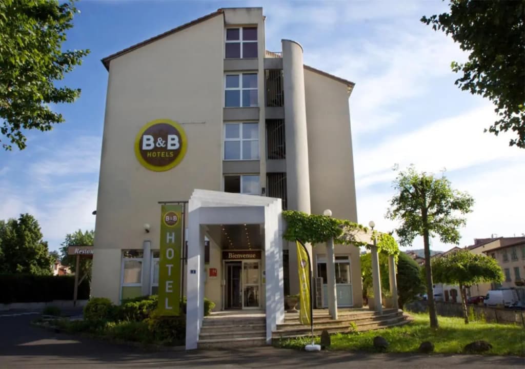 B&B HOTEL Le Puy-en-Velay - Photo 1
