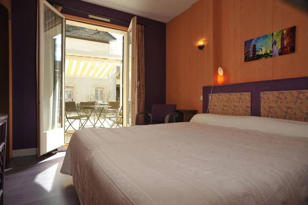 Beaune Hotel - Photo 4
