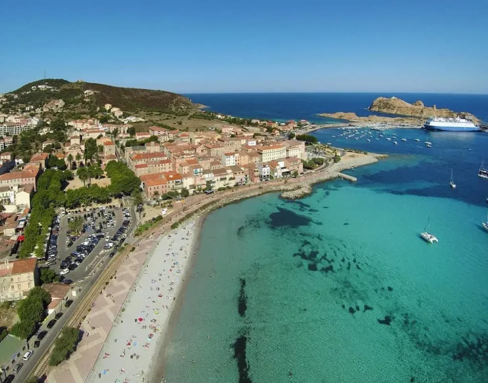 Apartment in Ile Rousse Near Bodri Beach - Miniature 8