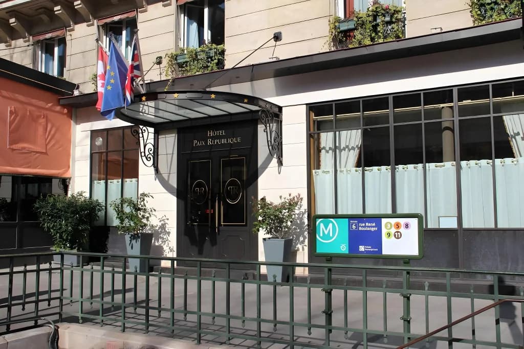 The Originals Hotels Paris Paix République - Photo 1