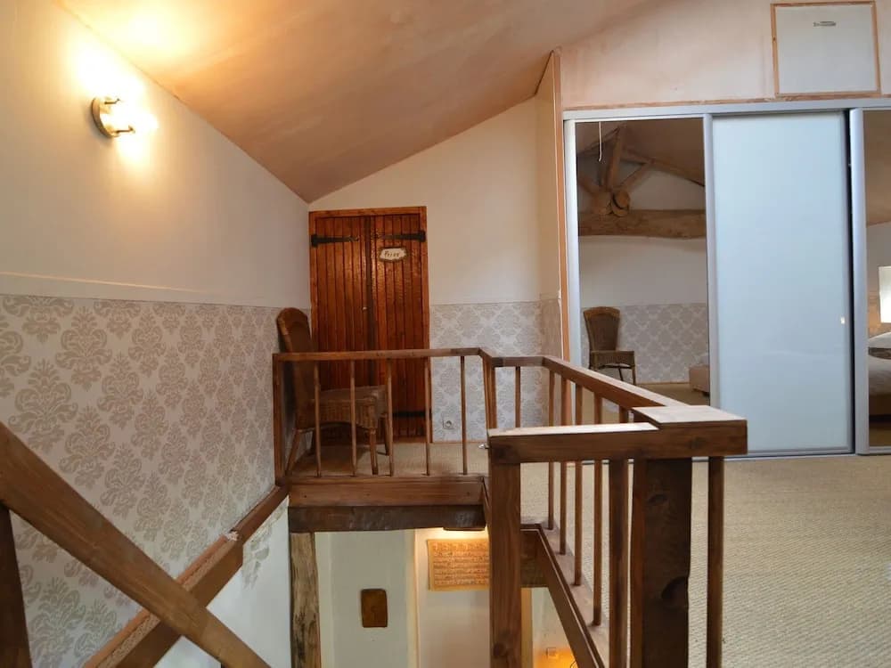Countryside Family Haven for 8 With Pool - Photo 4