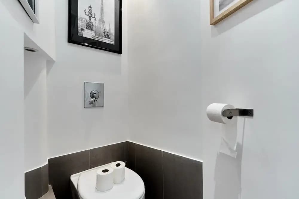 Charming 1 Bedroom Apartment Eiffel Tower - Miniature 6