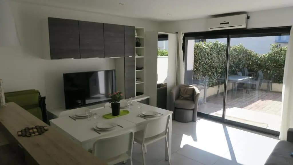 Appartement de standing avec belle terrasse 100m plages - Photo 5