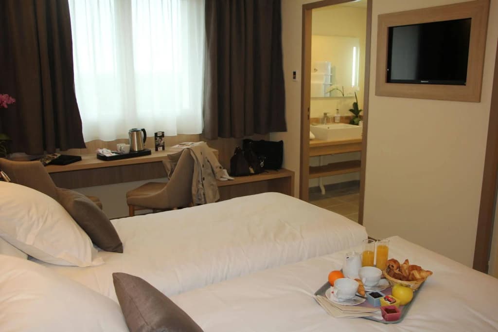 Brit Hotel Montargis - Miniature 8