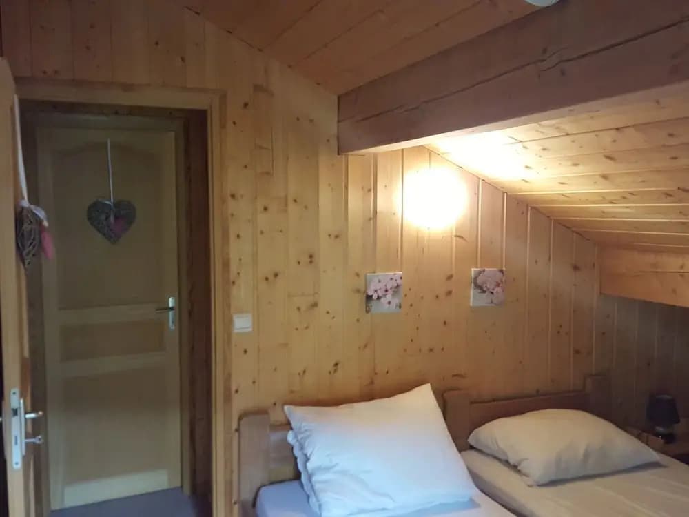 Chalet in Les Gets Near Ski Bus & Sauna - Photo 5