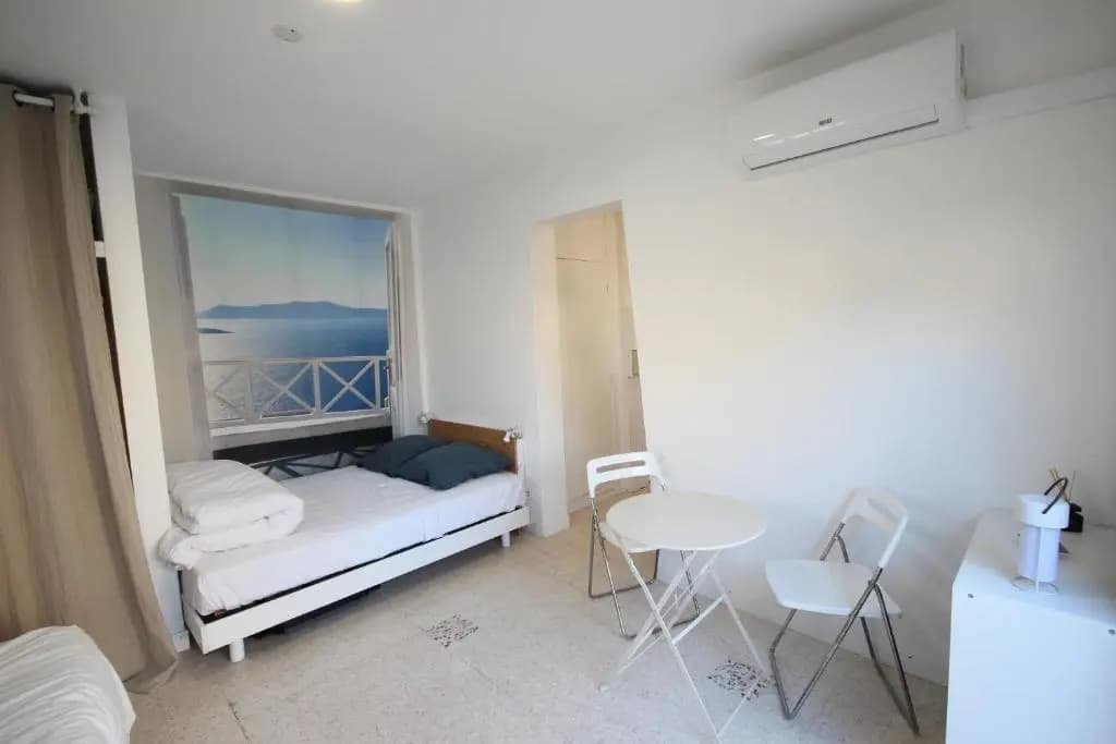 Face à la mer, Joli Studio de plain pied climatisé, exposé plein sud, pour 2 à 4 couchages, à seulement 10m de la plage LX...