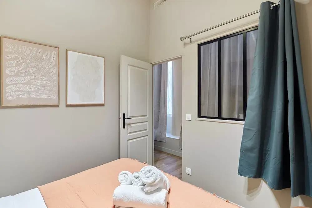 Charming Apartment 2 Bedrooms Centrer of Paris - Photo 3