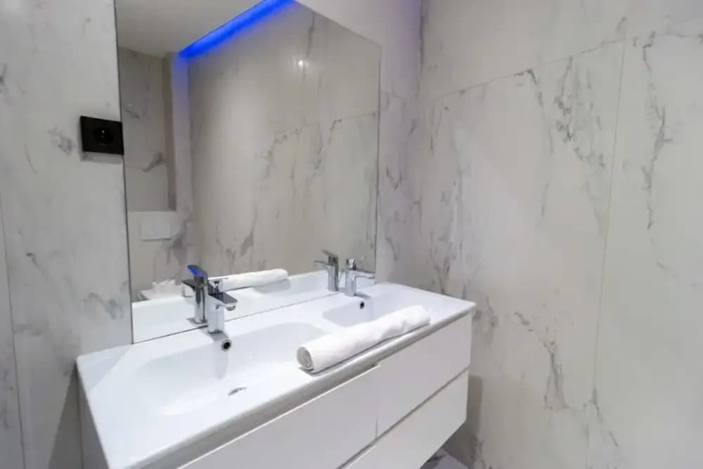 Sublime AC Apartment 3 Bedrooms Saint Germain - Miniature 7