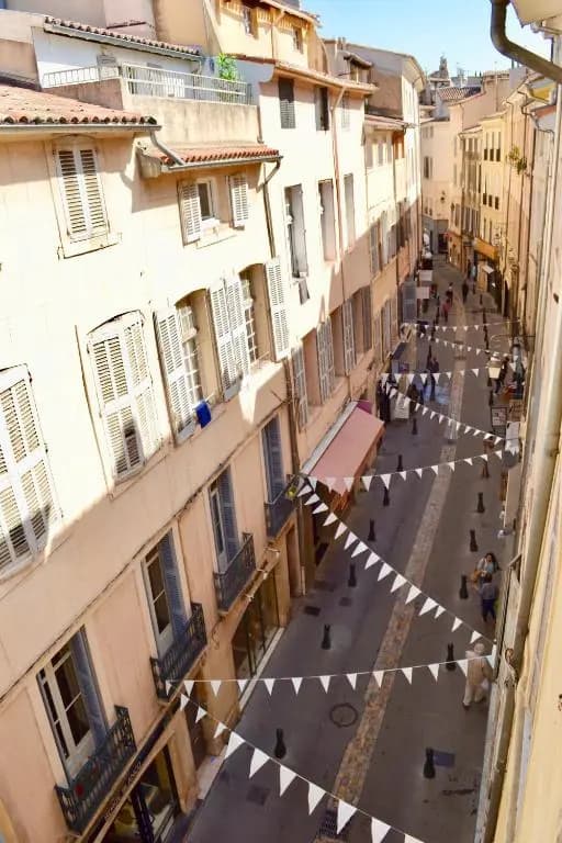 Lumineux Aix Plein Centre avec Parking privé Gratuit - Photo 2