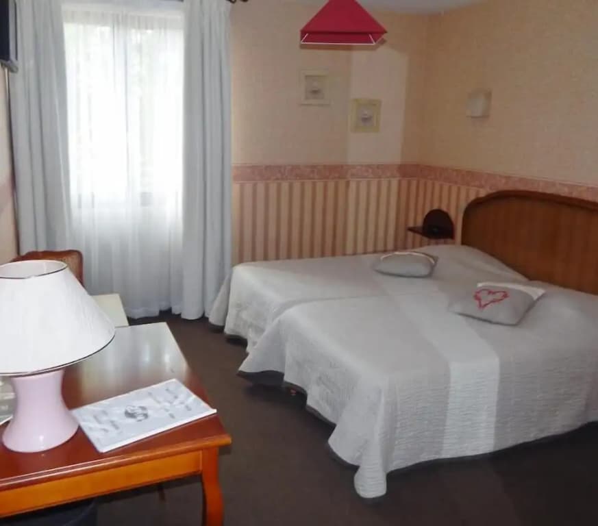 Hotel Restaurant Le Cygne - Photo 2