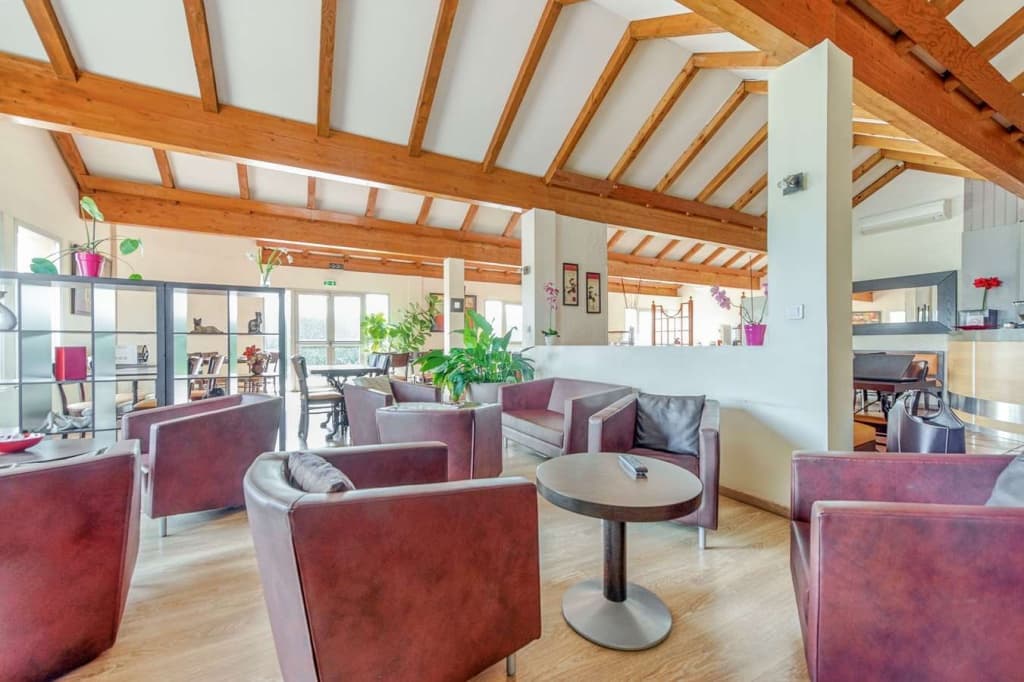 Brit Hotel Castres - Photo 1