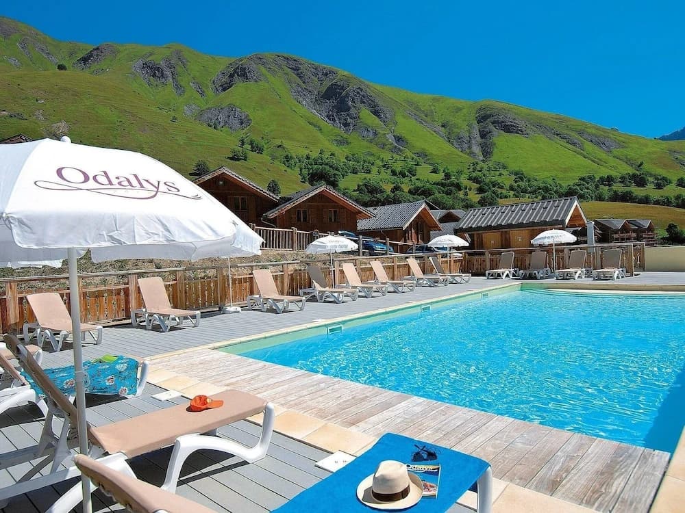 Alpine Retreat With Terrace - Photo 4