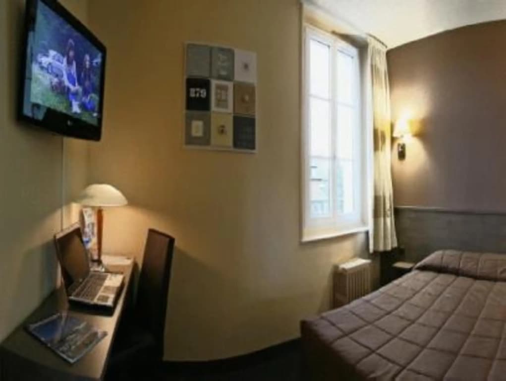 Brit Hotel Le Surcouf - Photo 2