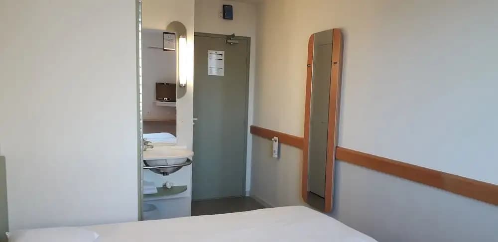 ibis budget Concarneau - Miniature 7