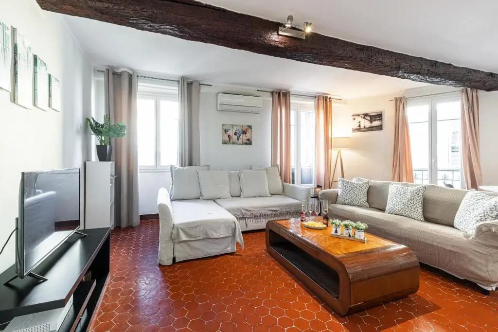 Large 3 Bdr Old Town - AC - Photo 4