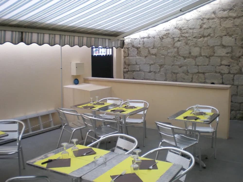 DOMERIC - Photo 2
