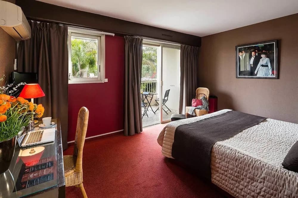Hotel Beausejour - Photo 5